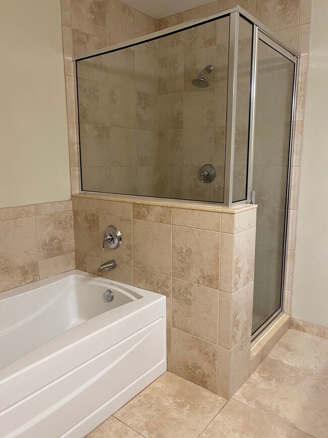 Photo - 55 Merrick Way Unidad 821