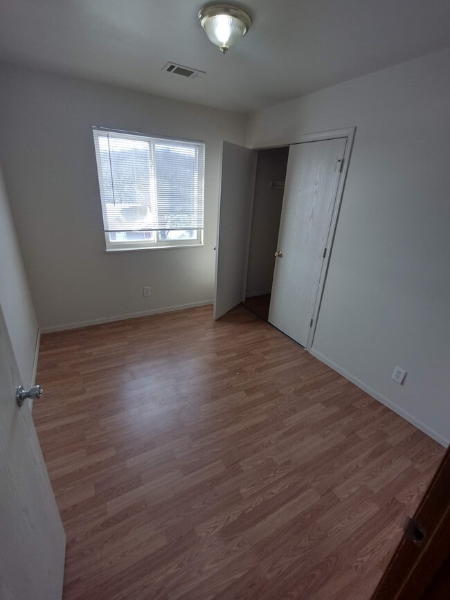 Photo - 611 Palisades Dr Unit 611