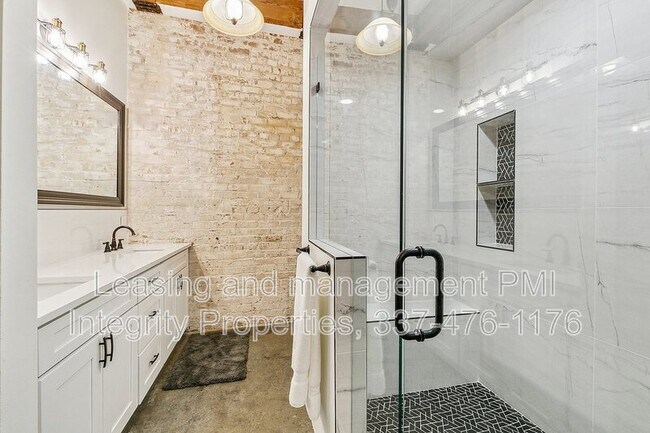 825 Lafayette St Unidad #4