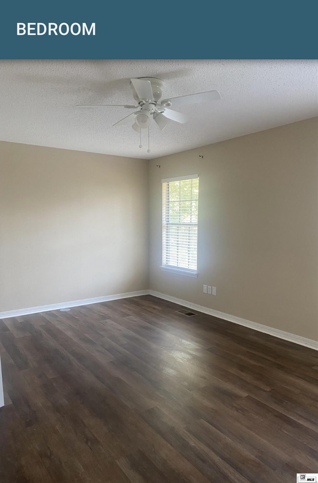 Photo - 122 Wellington Pl