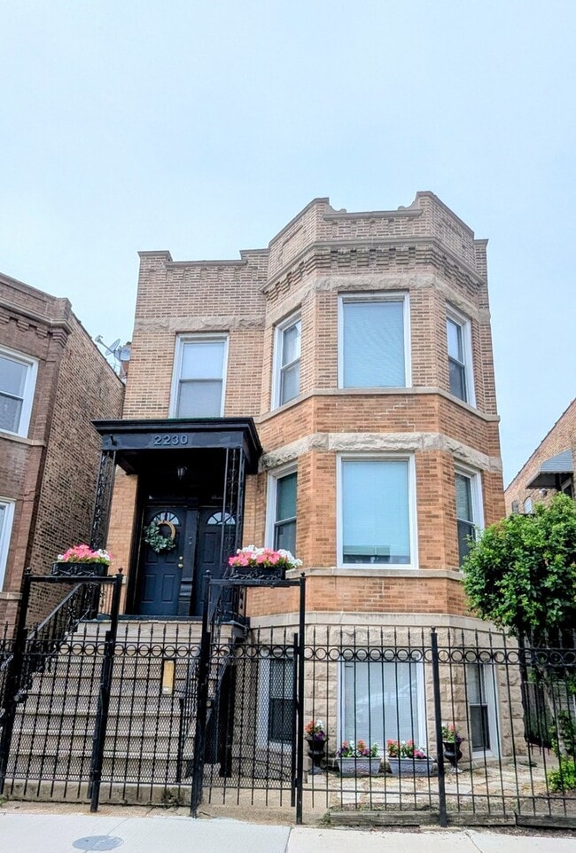 Photo - 2230 W Augusta Blvd Unit G