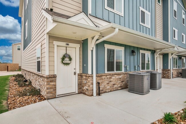 Building Photo - 21155 Gosling Rd Unit 26B Rental