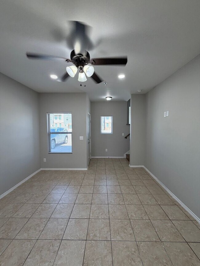 Photo - 306 S 25th St Unidad C-18