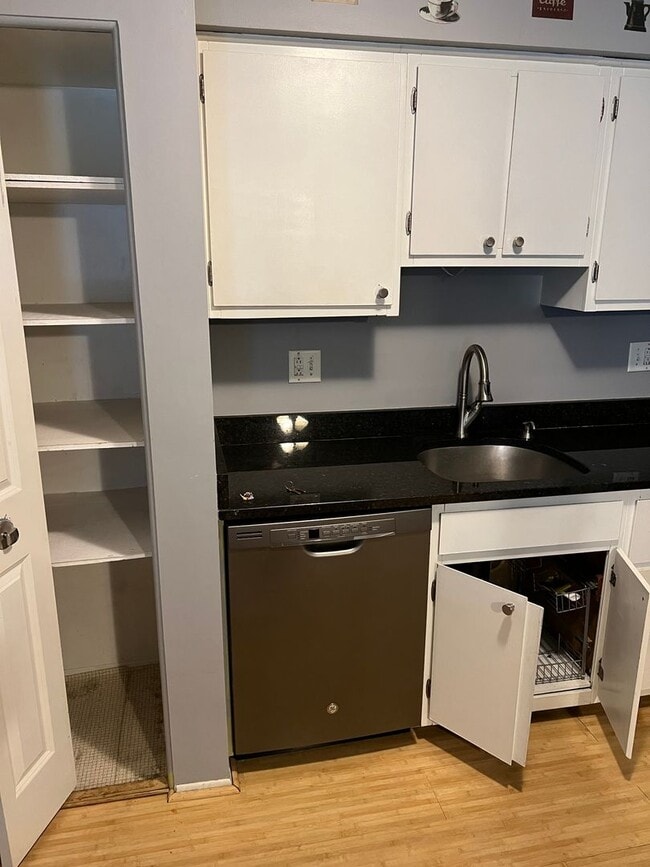 Photo - Beautiful 2 bedroom, 2.0 bath Condo in Wes...