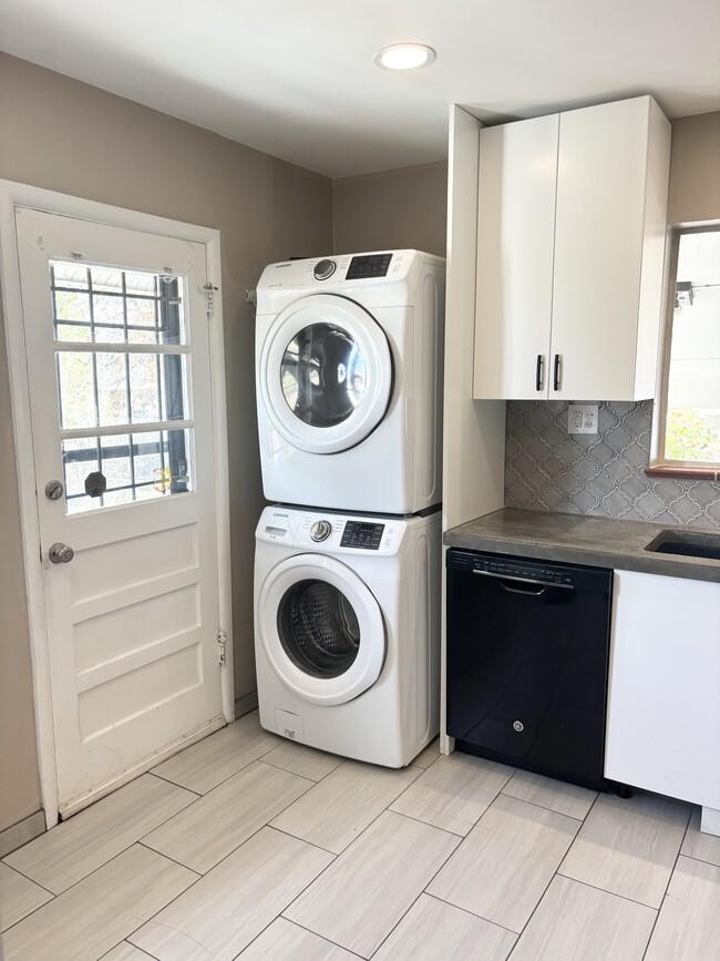 Photo - 316 S Dale Ct