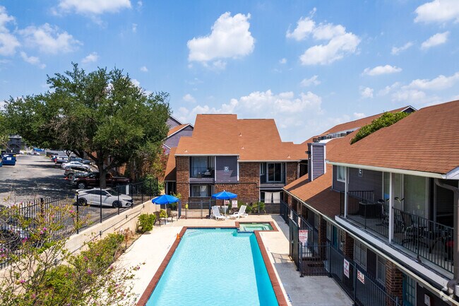 Photo - Silverado Condominiums