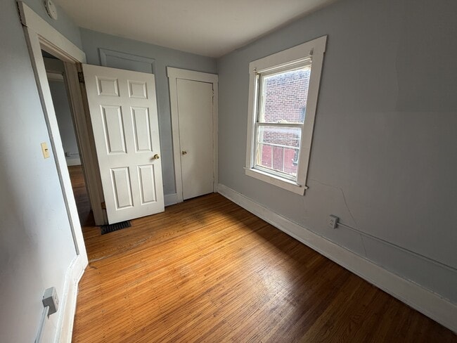 11 Myrtle St