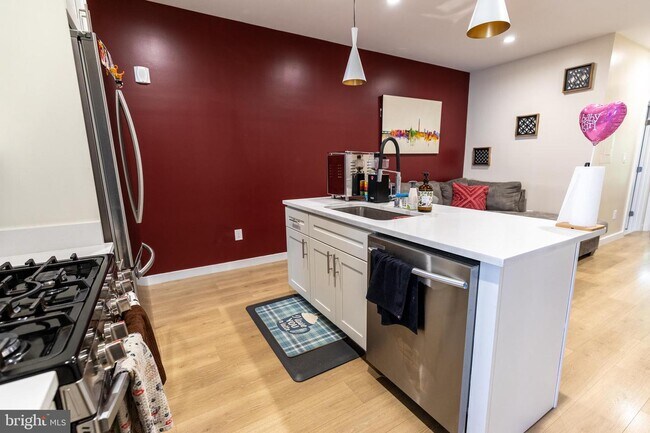 Photo - 839 19th St NE Unit 3