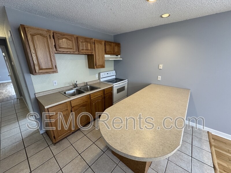 Photo - 502 N Hope St Condo