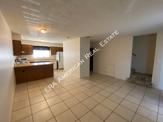 Photo - 230 Oxford Ct