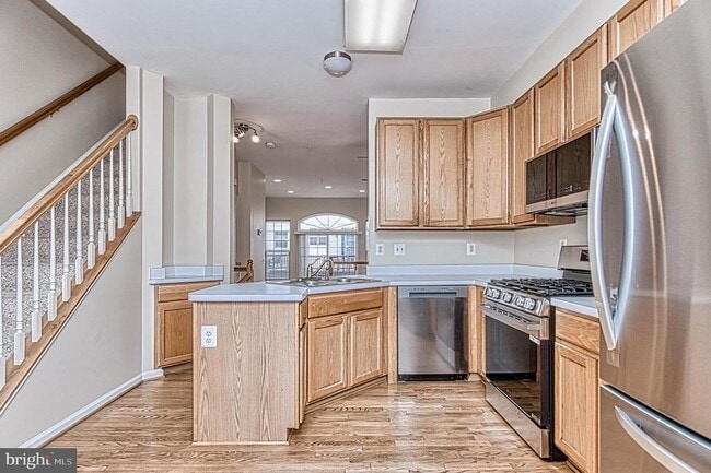 Building Photo - 5832 Cowling Ct Rental