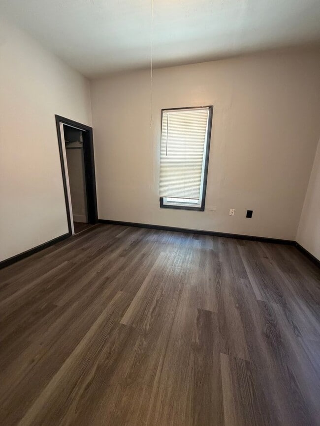 Photo - 3 Bed | 1 Bath Home for Rent in Alton – $1,300/Month