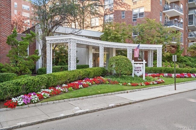 Building Photo - 281 Garth Rd Unit #C2H