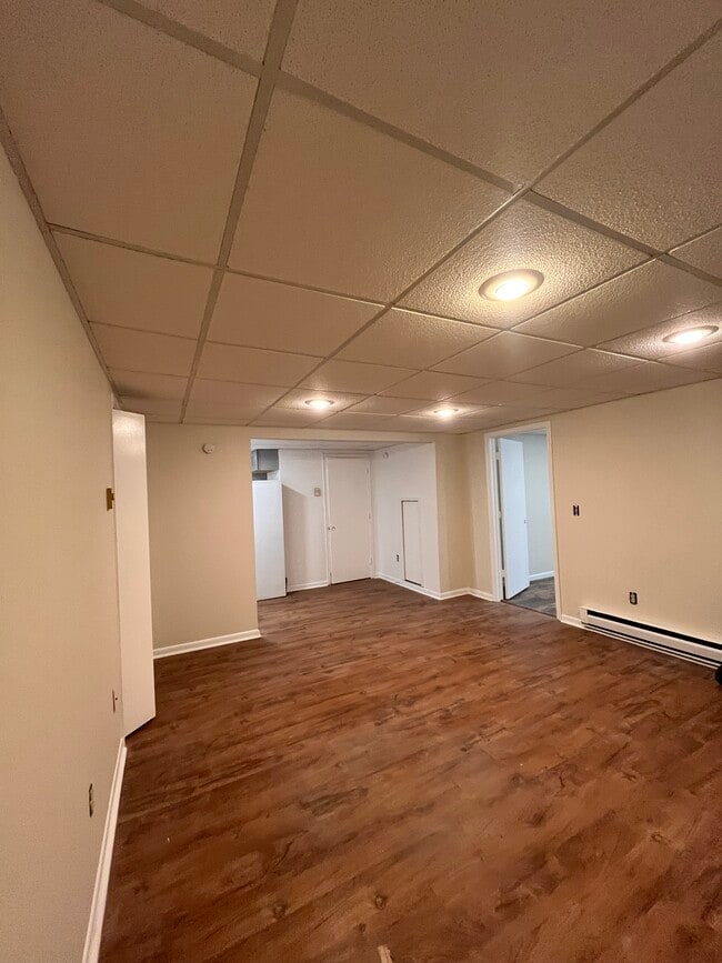 Living - 625 S Church St Unit 4b