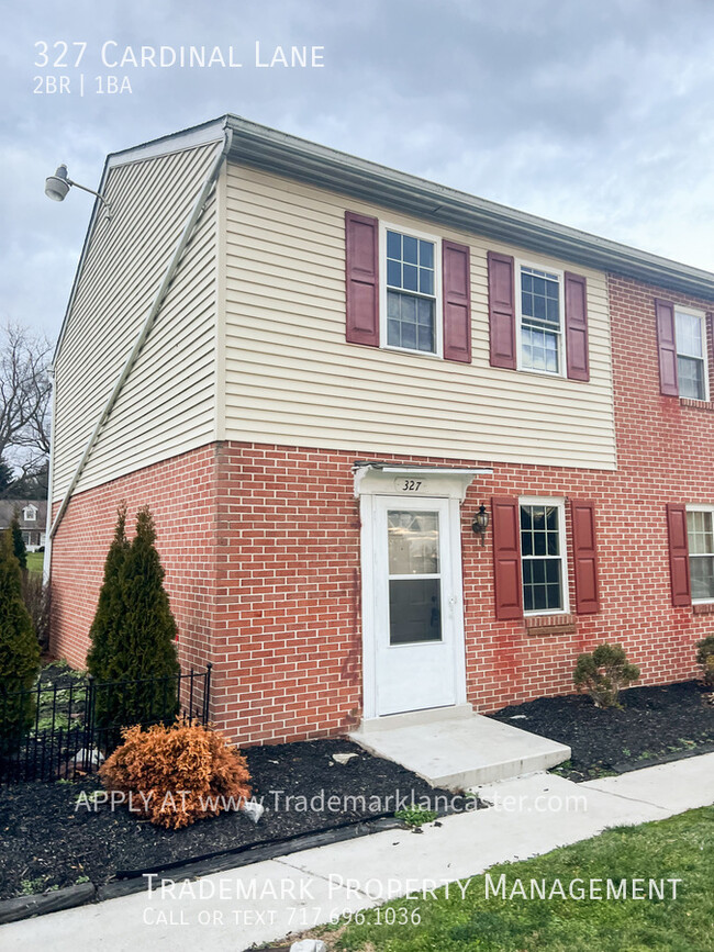 Spacious 2 Bedroom Town Home - Spacious 2 Bedroom Town Home