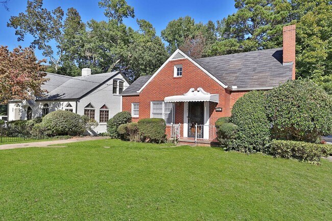 Photo - LOVELY 3/2 CASCADE HEIGHTS AREA
