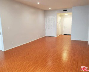 Photo - 435 N Palm Dr