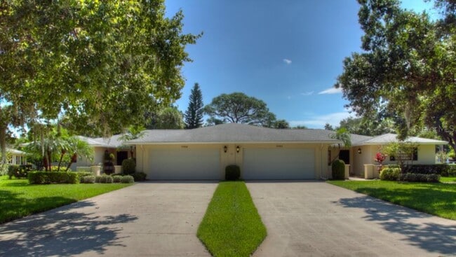 Building Photo - 7093 Fairway Bend Ln Rental