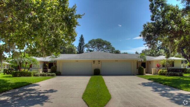 Building Photo - 7093 Fairway Bend Ln Rental