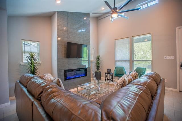 Photo - 836 E Maddox Ave