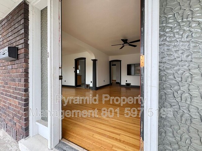 Photo - 578 E 1700 S