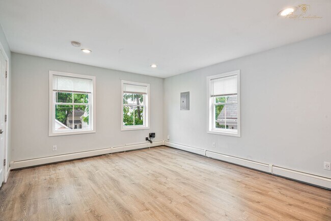 Photo - 174-176 Alabama Ave Unidad #2