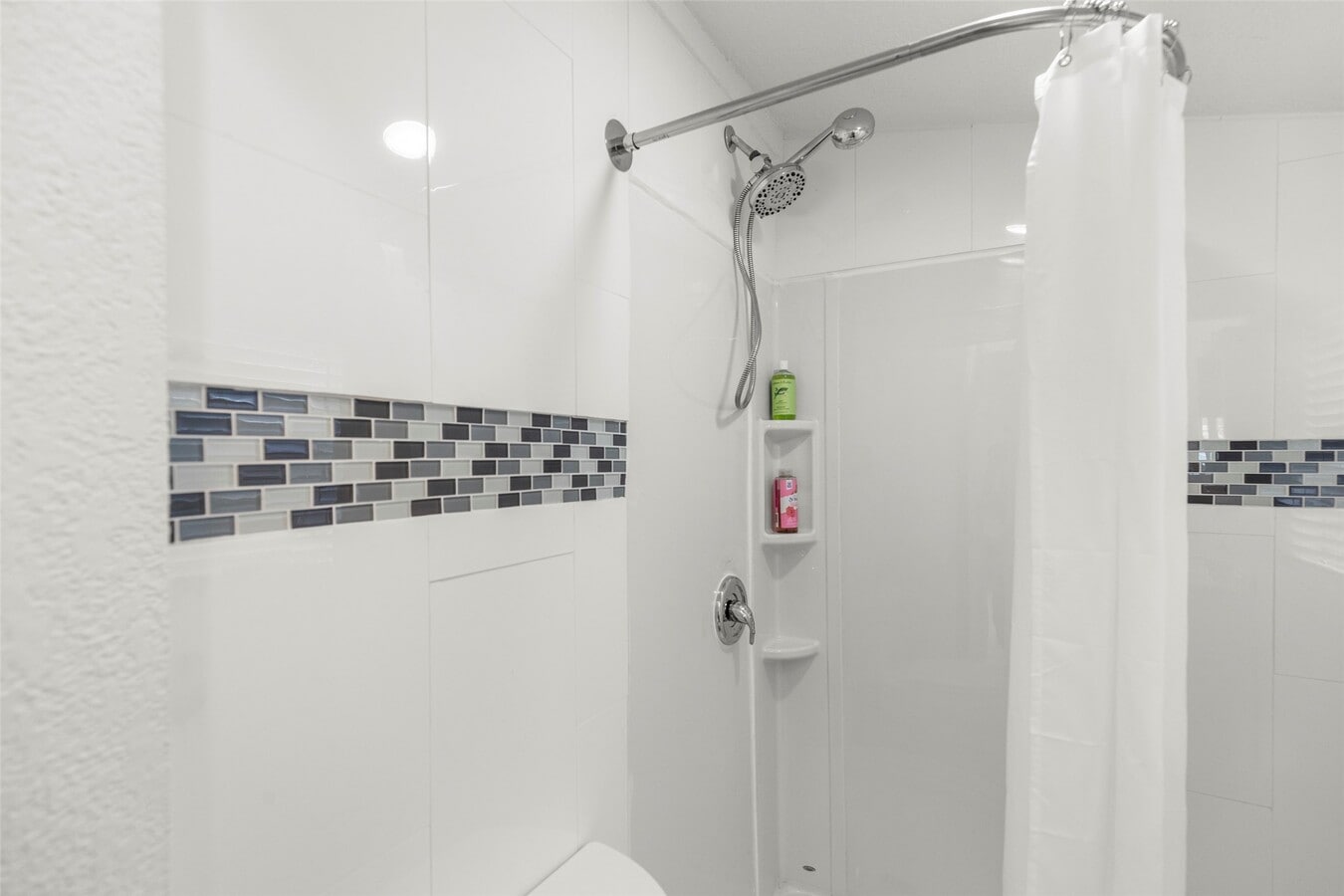 Photo - 5808 Community Dr