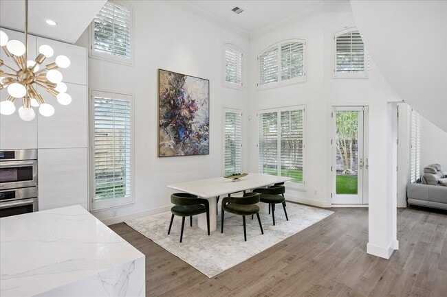 906 Peachwood Bend