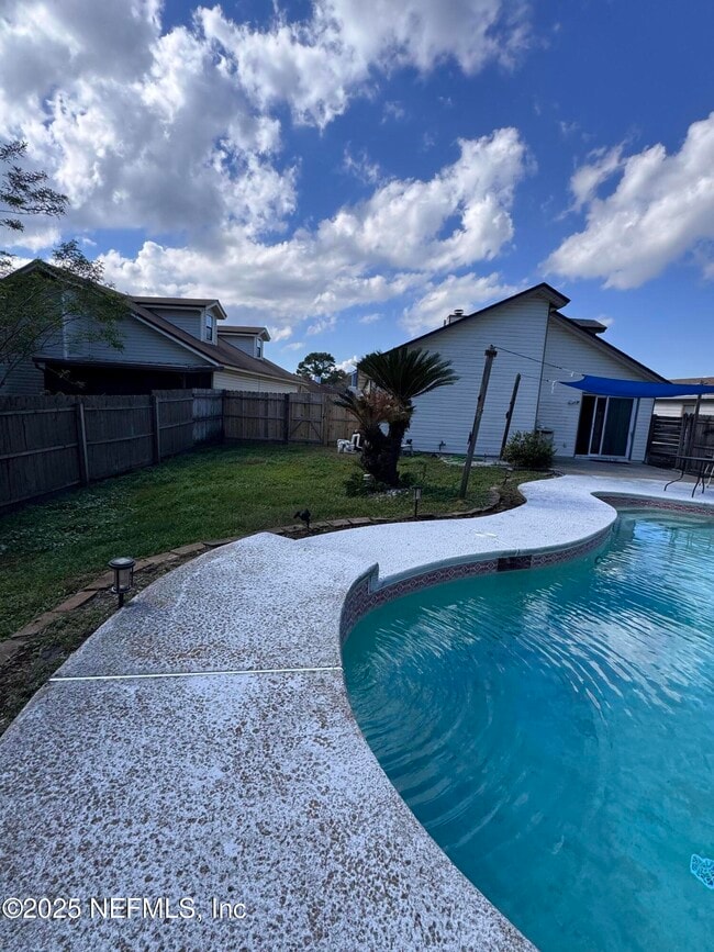 Photo - 403 Filmore Dr