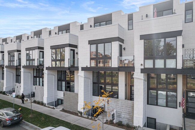 LUX 3BD, 5BA Townhome Near Cherry Creek, C... - LUX 3BD, 5BA Townhome Near Cherry Creek, C...