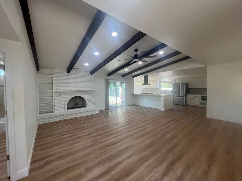 4177 Villa Dr