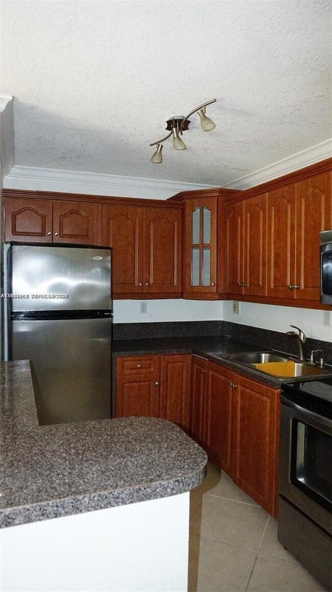 Photo - 15640 SW 80th St Unidad G-301