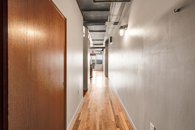 Photo - $2,000, 1 bed, 1.5 bath located in downtow... Unit #1070