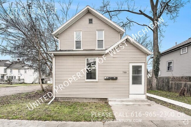 Building Photo - Available Now | 3 Bedroom 1 Bath Single Fa... Rental