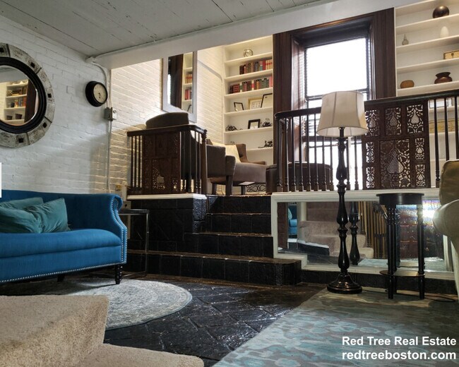 Photo - 115 Beacon St