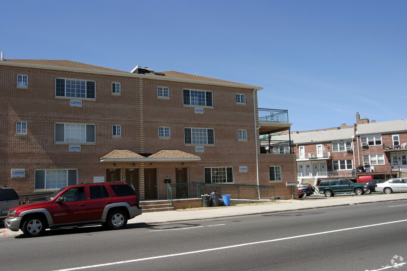 Photo - 89-06-89-08 S Conduit Ave Apartments