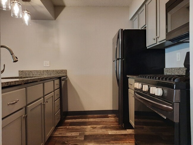 Photo - 1114-1116 East McKinley Avenue Unit 1114 East McKinley Avenue