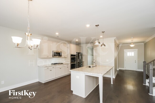 Photo - 223 Crestbrook Ln