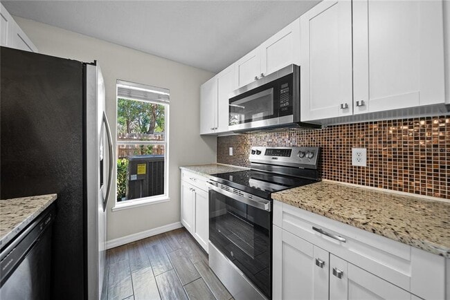 Photo - 9942 Ashburn Lake Dr