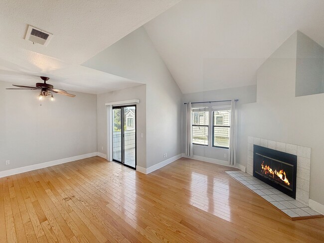 Stunning 2BD/2BA Condo on Scripps Ranch Bl... - Stunning 2BD/2BA Condo on Scripps Ranch Bl...