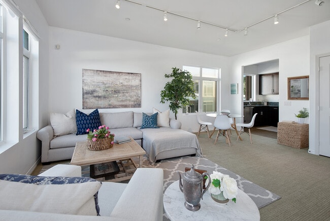 Photo - 4050 Glencoe Ave