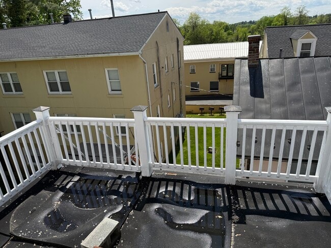 Photo - Black Horse Apartments