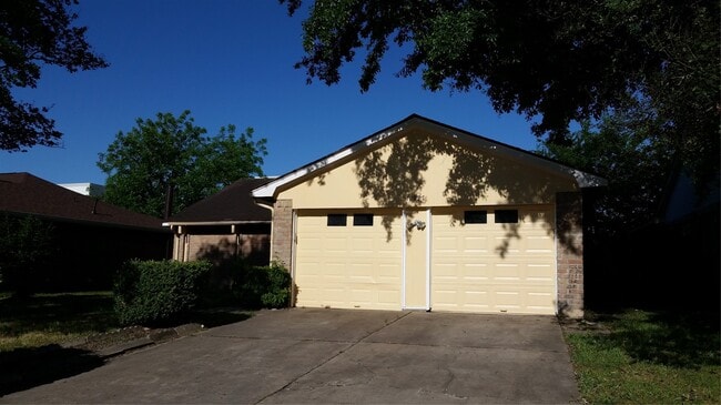 Building Photo - 10927 Wilkenburg Dr