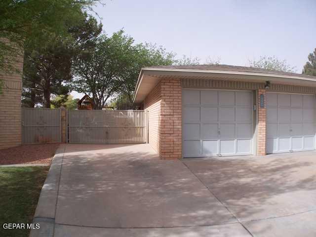 Photo - 1633 Charles Owens Dr
