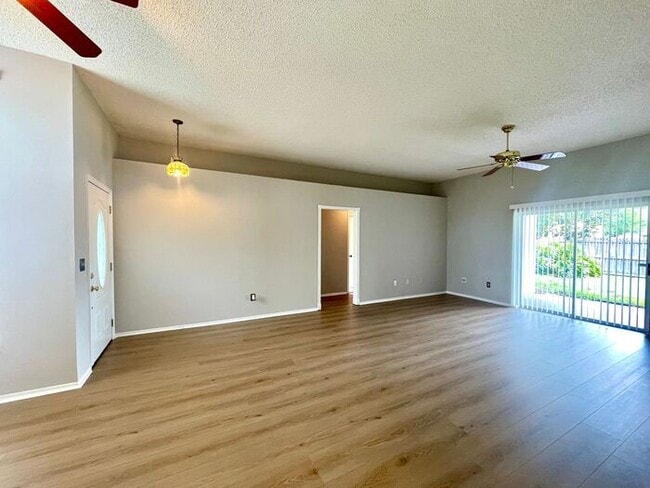 Photo - 3/2 ALAFAYA WOODS ADORABLE HOME in OVIEDO!