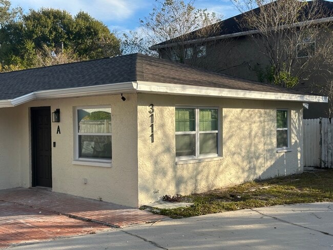 Building Photo - 3111 W Spruce St