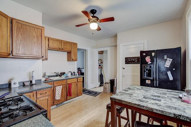 Photo - 2948 N Newhall St Unidad Lower