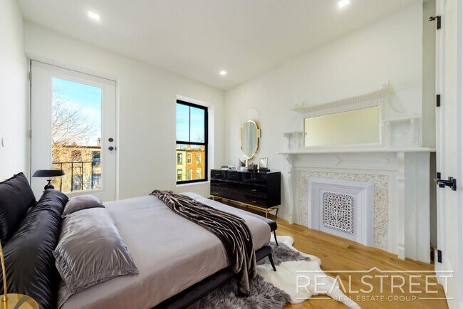 Photo - Decatur St Unidad 2