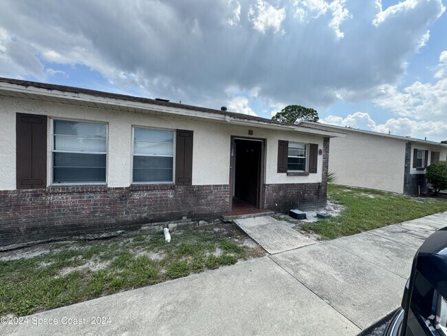 Building Photo - 1514 Clearlake Rd Unit 101 Rental