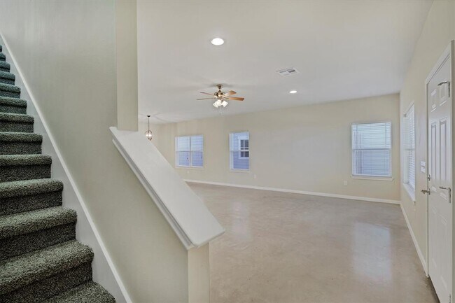 Photo - 213 Grange St